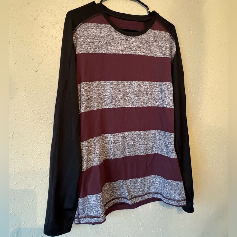 Men’s Lulu Lemon XL Long sleeve Shirt